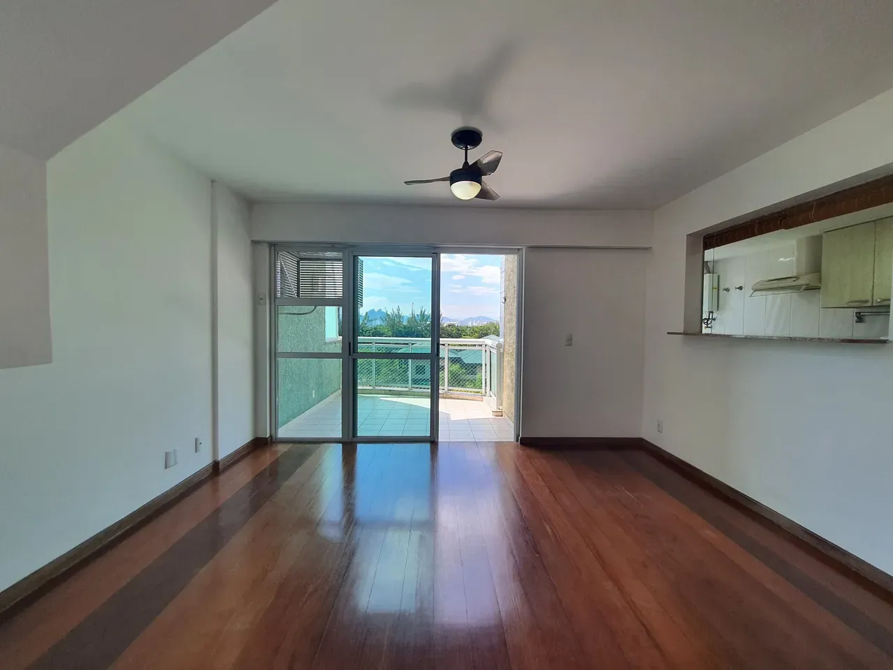 Park view in a 2-bedroom apartment, 90 m² — photo 9