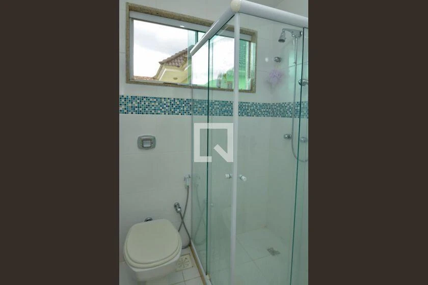 380 m² house with 4 bedrooms and air conditioning — photo 38