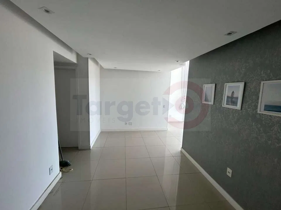 Apartamento de 3 quartos com janelas do piso ao teto — photo 3