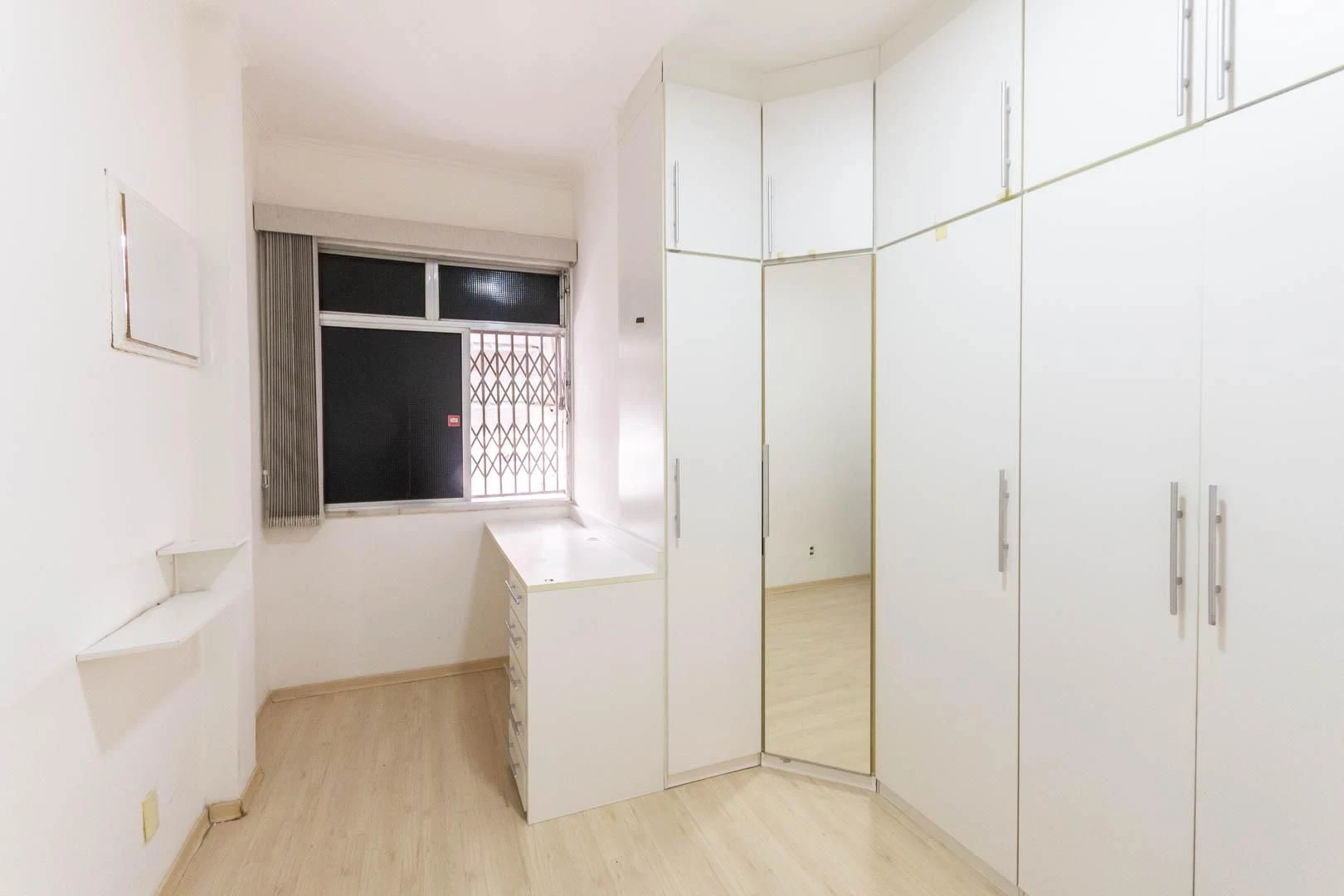 Home office in a 2-bedroom apartment, 90 m² — photo 16