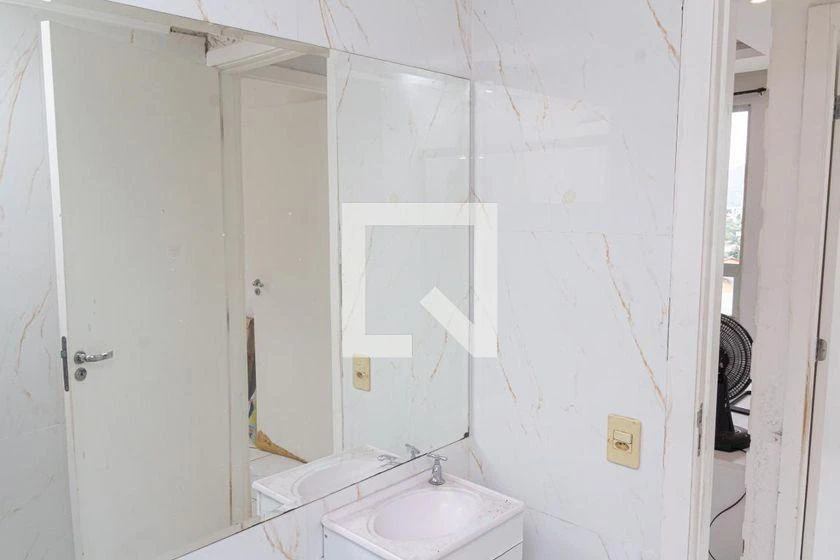 Apartamento amueblado con 2 dormitorios y 44 m² — photo 41