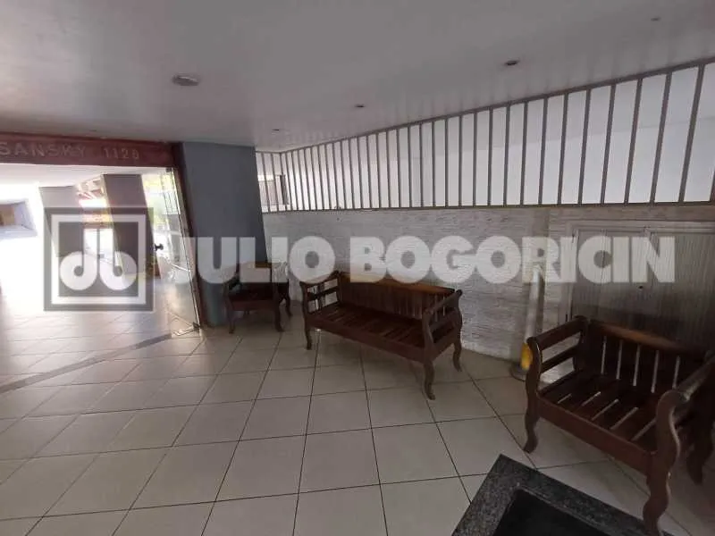 Departamento en piso 2 con ventanales de piso a techo — photo 7