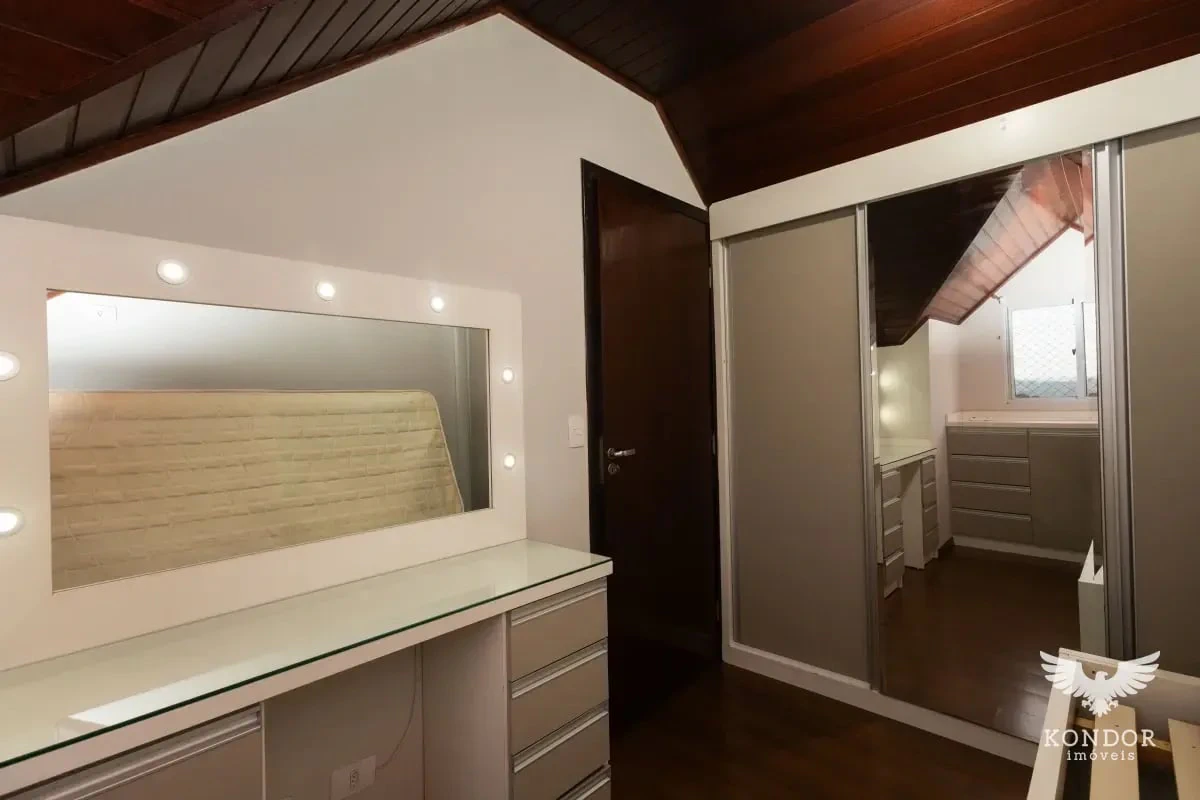 Apartamento com varanda envidraçada, Santa Felicidade — photo 14