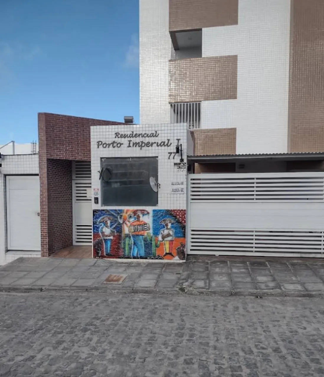 2-bedroom apartment in a building with a gym — photo 6