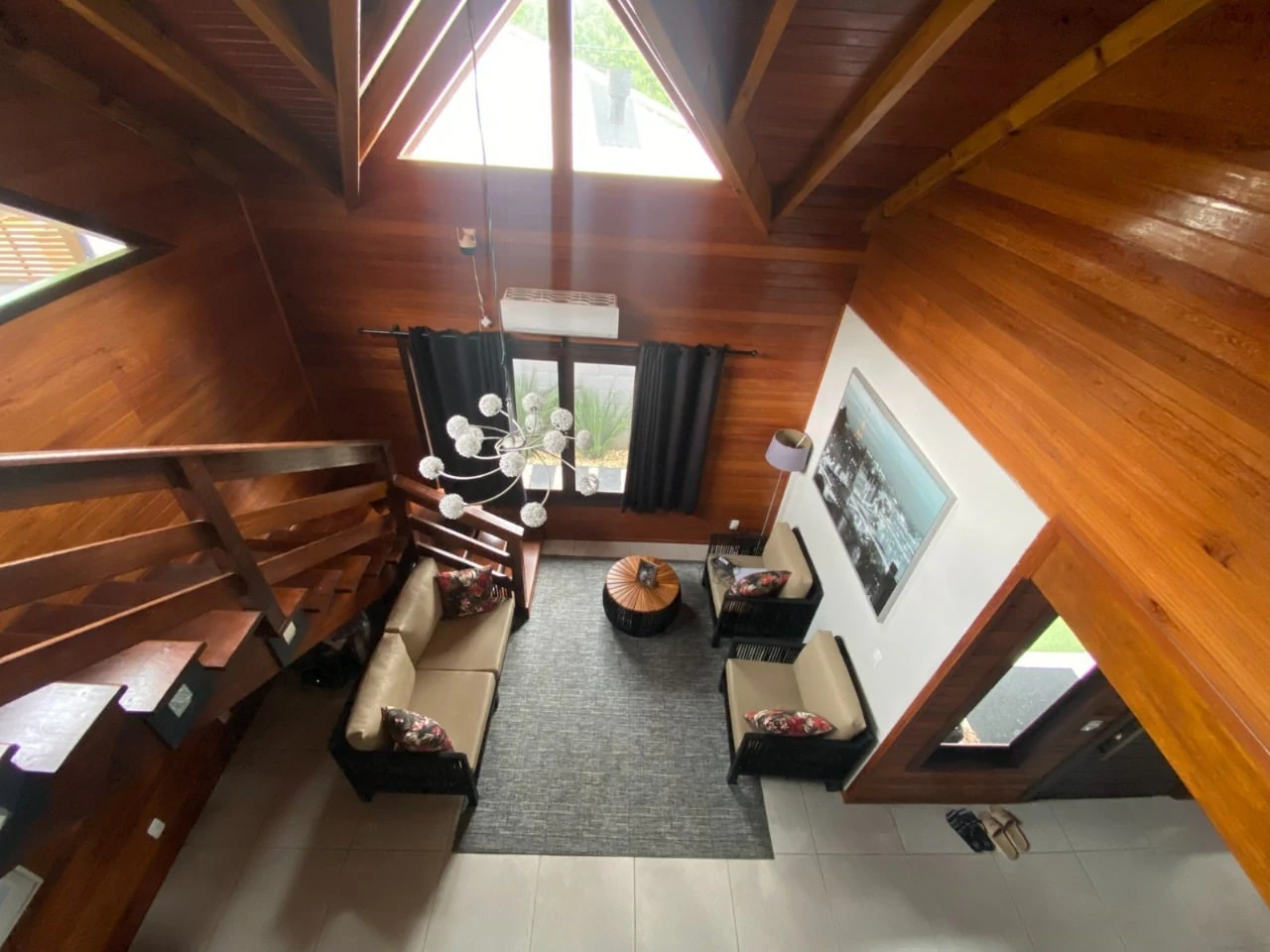 3-bedroom house with a grill on the balcony in Florianópolis