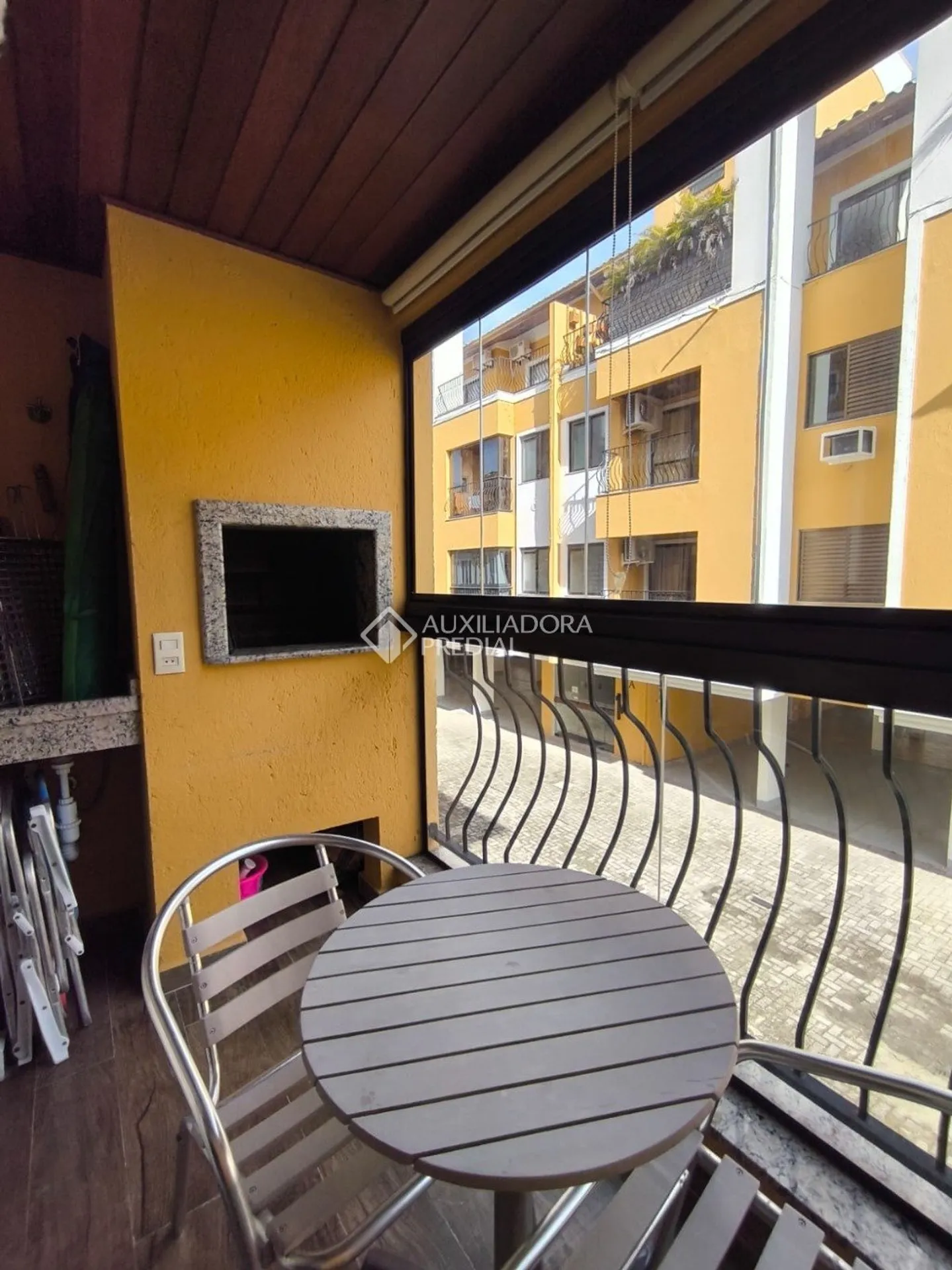 Furnished 70 m² apartment with 2 bedrooms and balcony