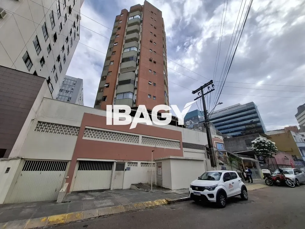 Furnished 1-bedroom apartment with a balcony — photo 21