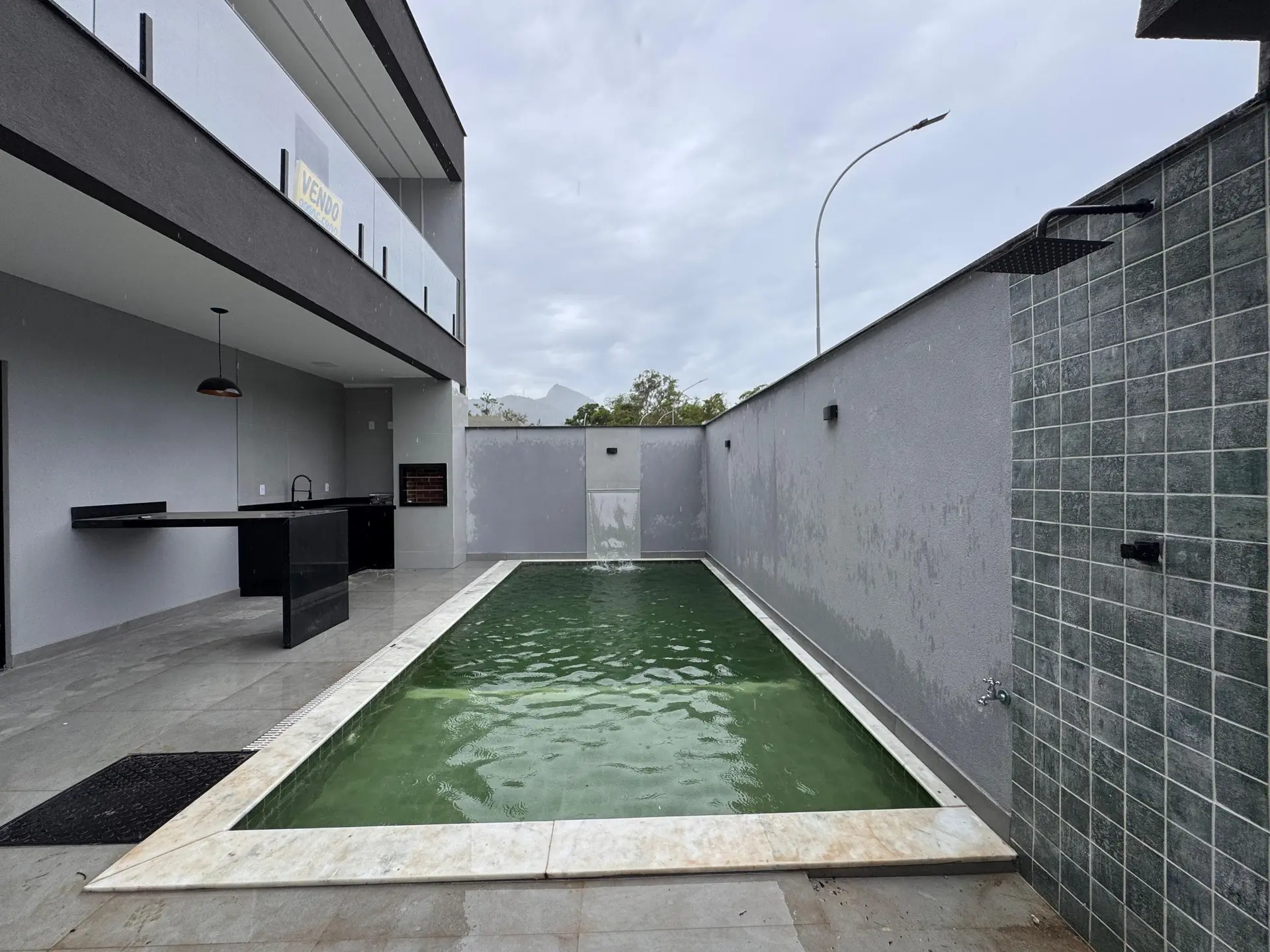 Condo house with 4 en-suite bedrooms and private yard — photo 10