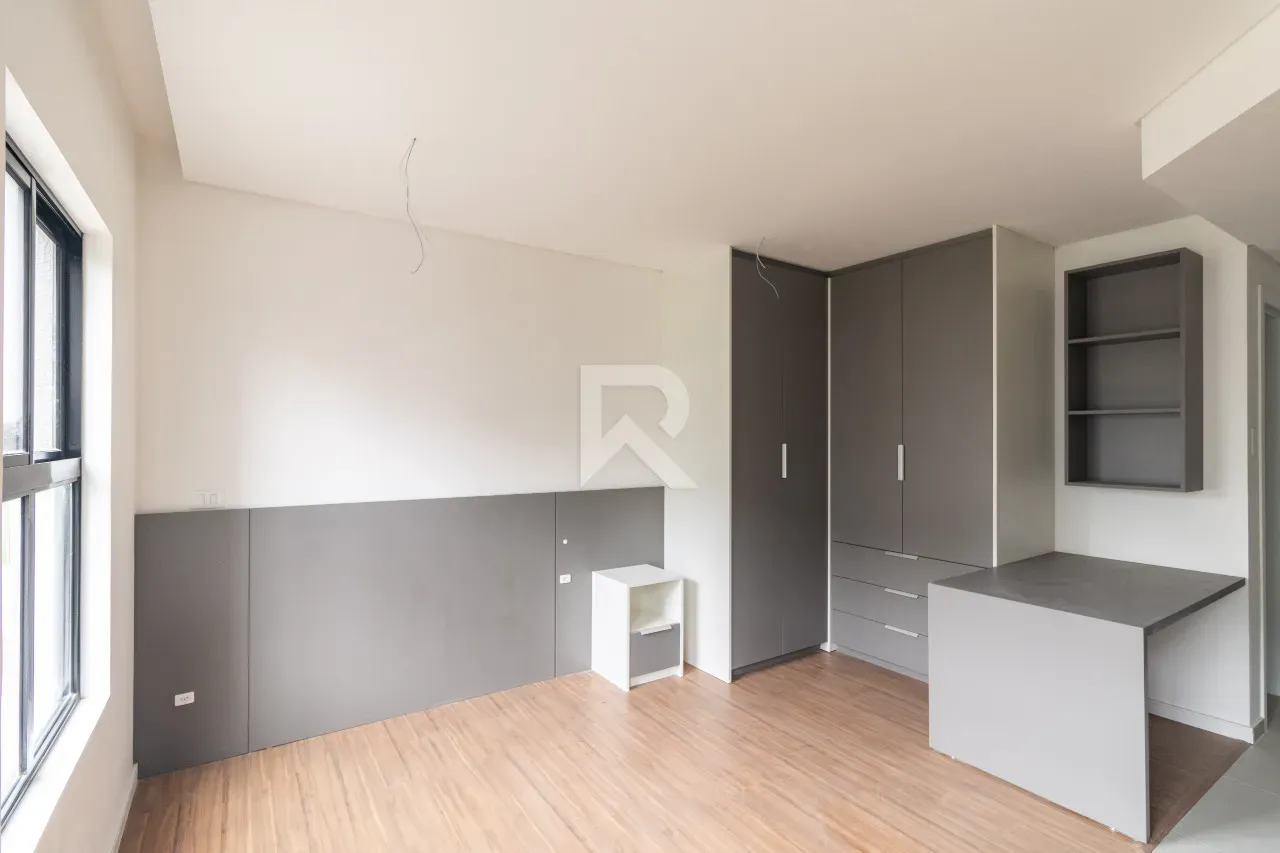 28 m² studio with private garden and 1 parking space — photo 12