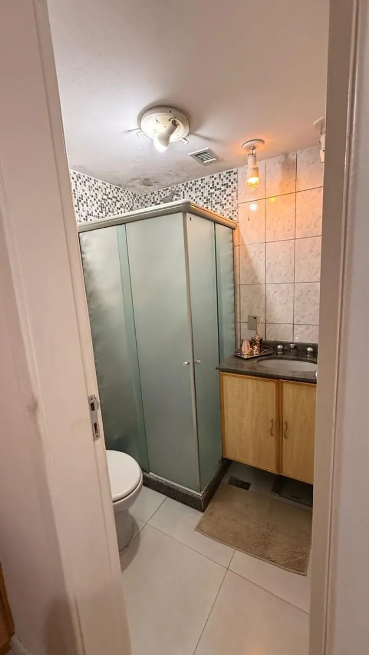 3-bedroom apartment in a building with a gym — photo 14