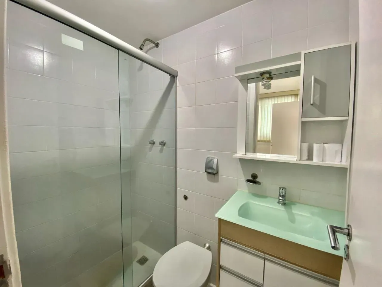 Furnished 369 m² apartment with a closed kitchen — photo 52