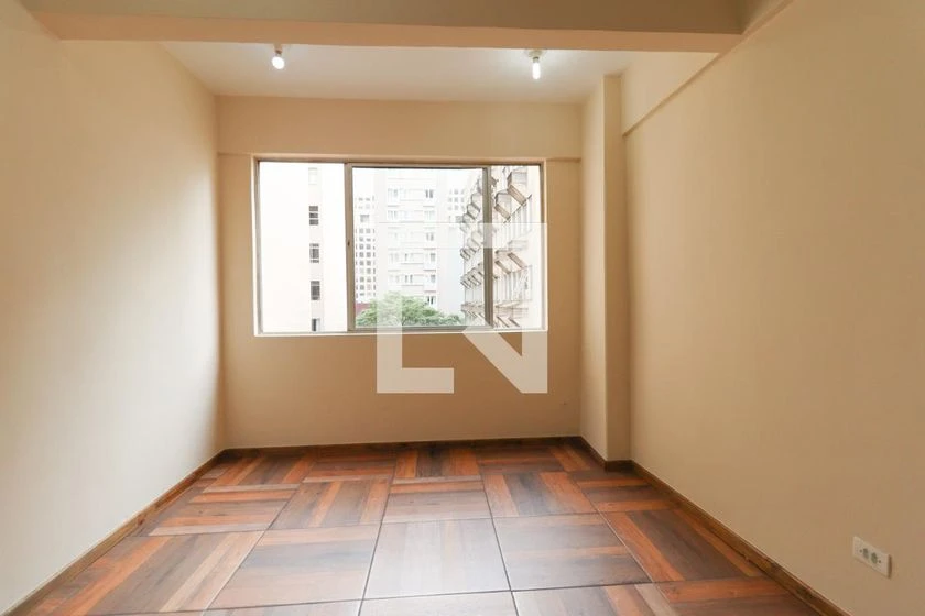 Rental apartment with 2 bedrooms and a private BBQ area — photo 4