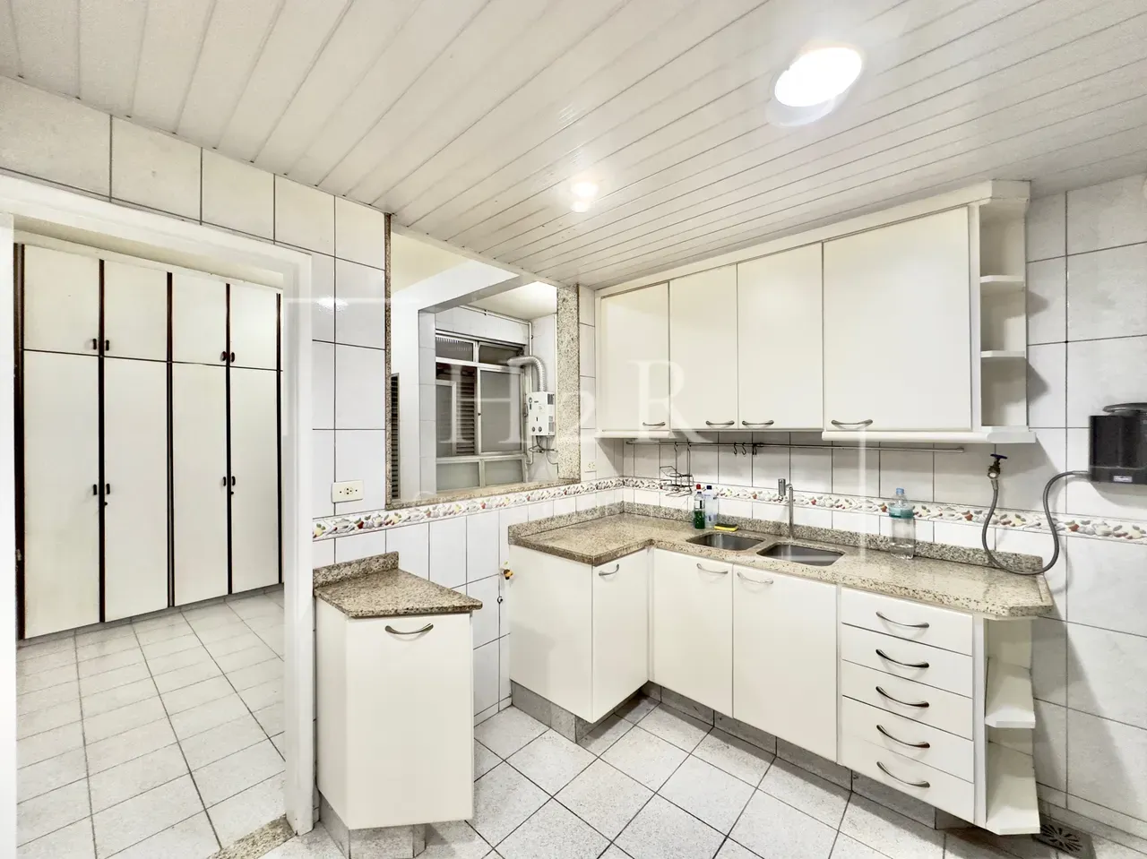Apartment, 130 m², with a home office — photo 32