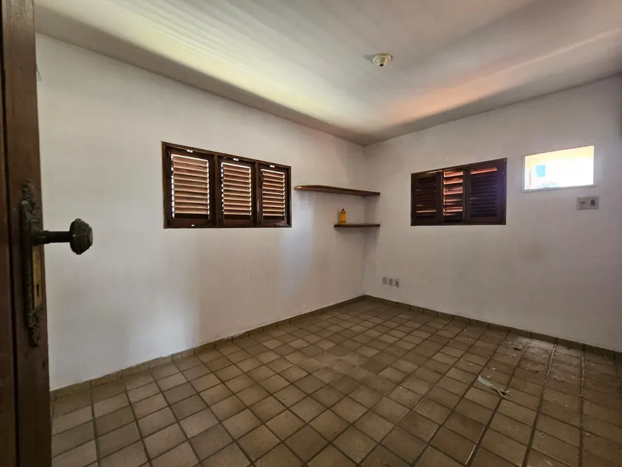3-bedroom house with a washing machine in João Pessoa — photo 9