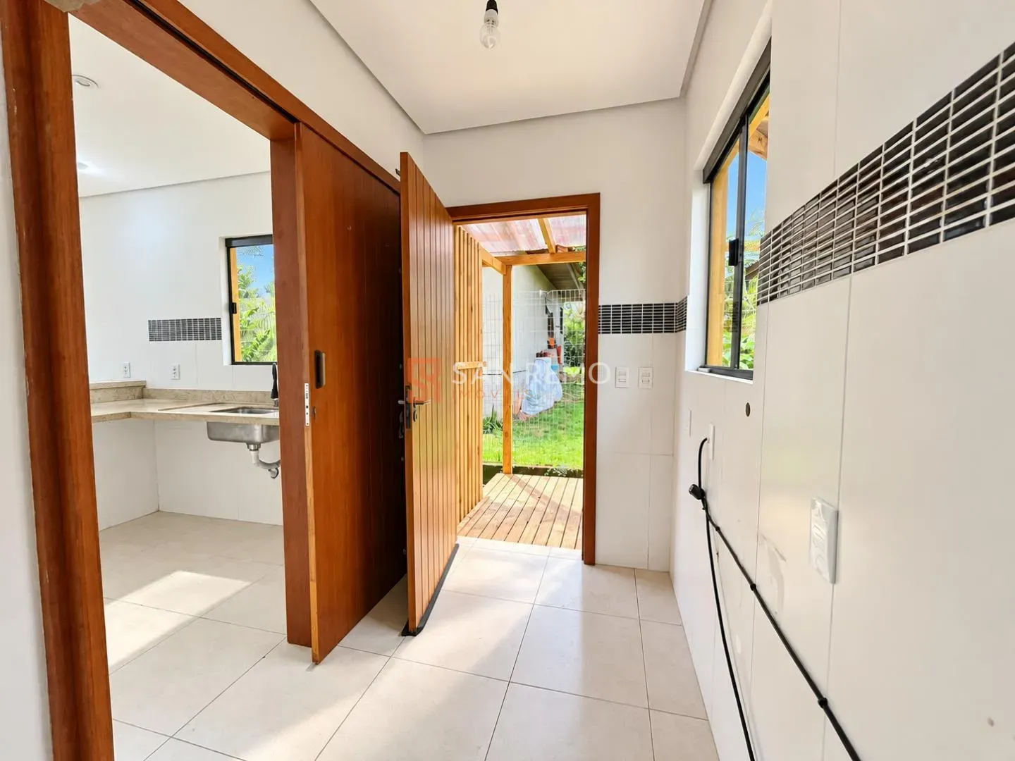 2-bedroom house with a fireplace — photo 17