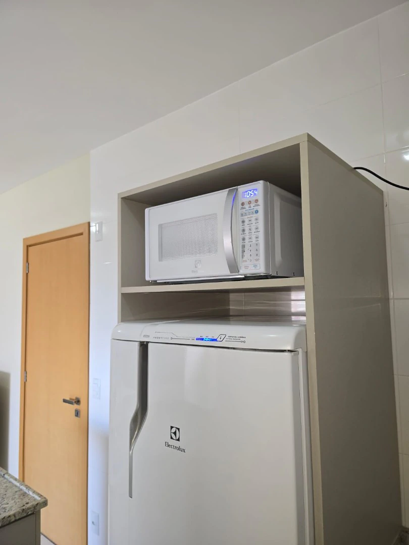 Apartamento de 1 quarto com cozinha integrada e fogão a gás — photo 3