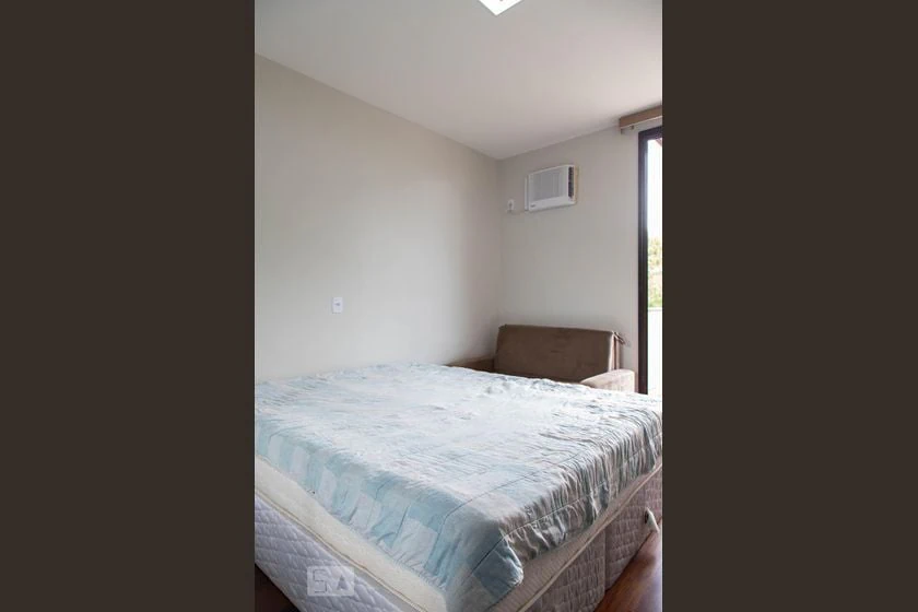 Rental apartment with 4 bedrooms and 150 m² — photo 16
