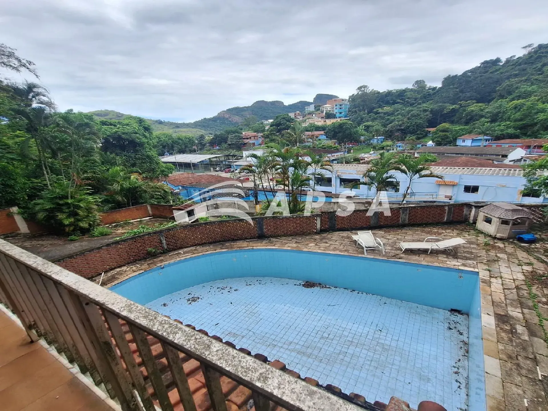 Casa sem mobília com 5 quartos e 625 m² construída — photo 34