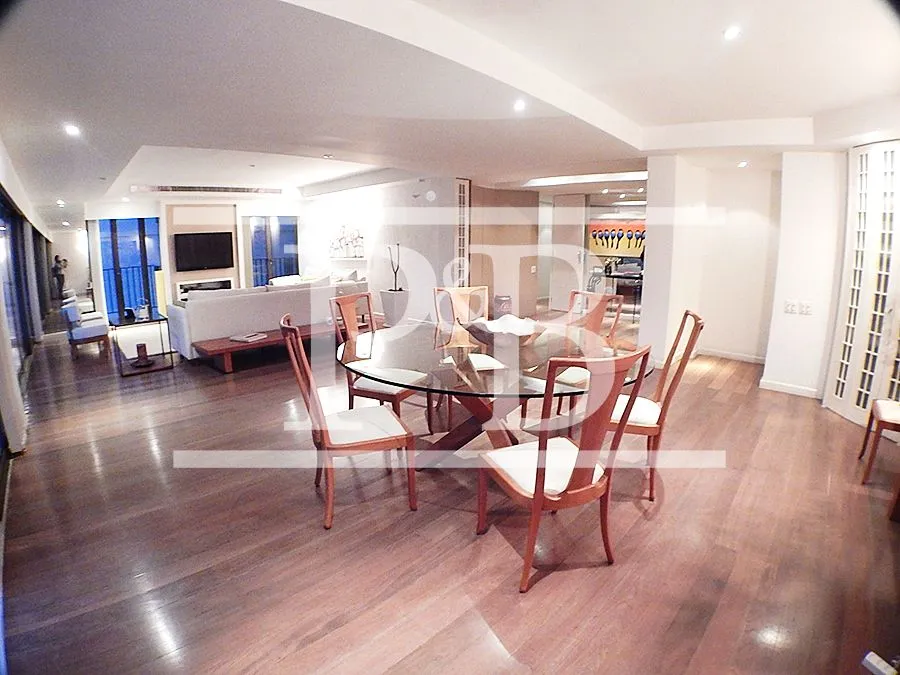 Apartamento de 3 dormitórios com 215 m² e 3 vagas — photo 8