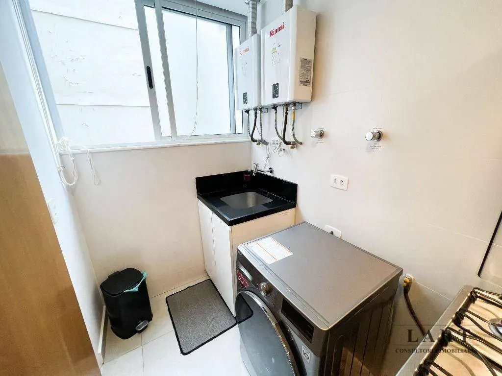 Home office in a 3-bedroom apartment, 160 m² — photo 23