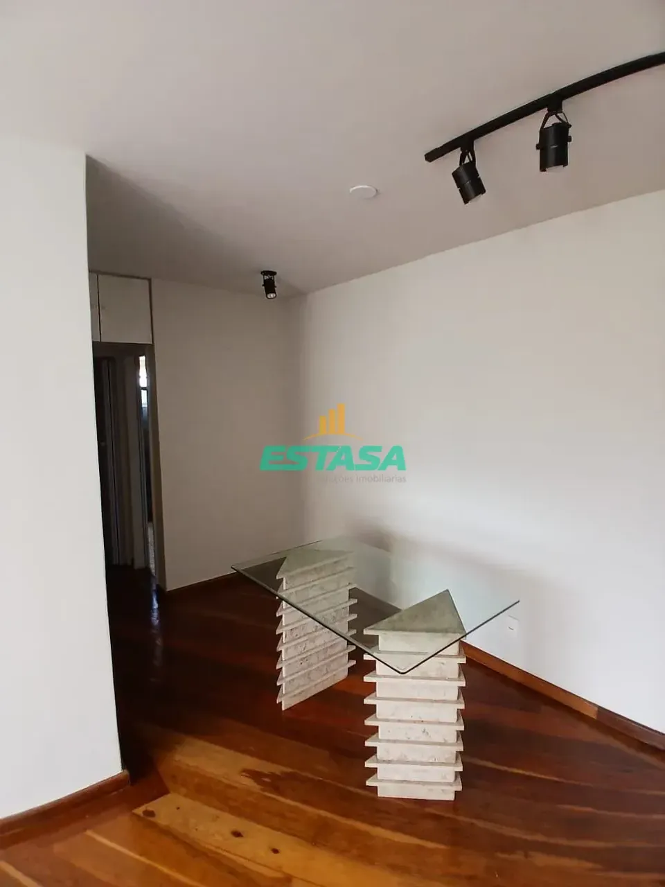 Unfurnished rental apartment with 2 bedrooms — photo 17