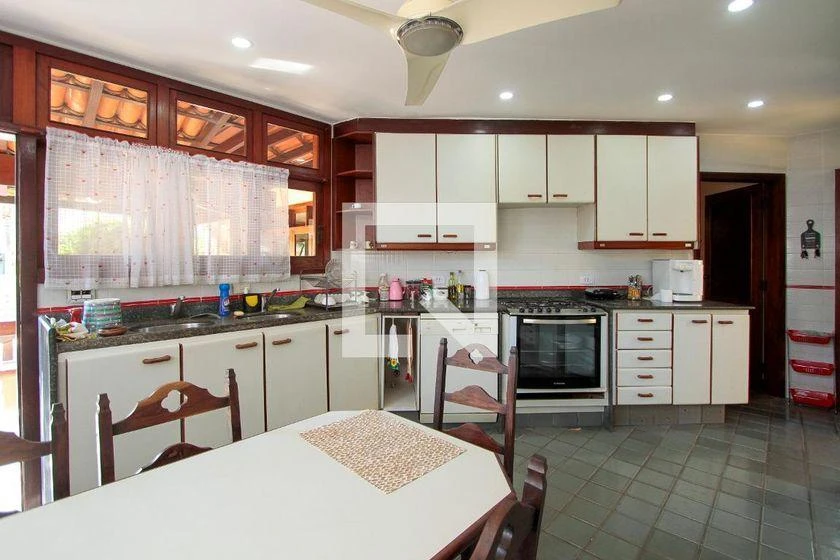 Furnished house with 7 bedrooms and 5 en-suites, 600 m² — photo 49