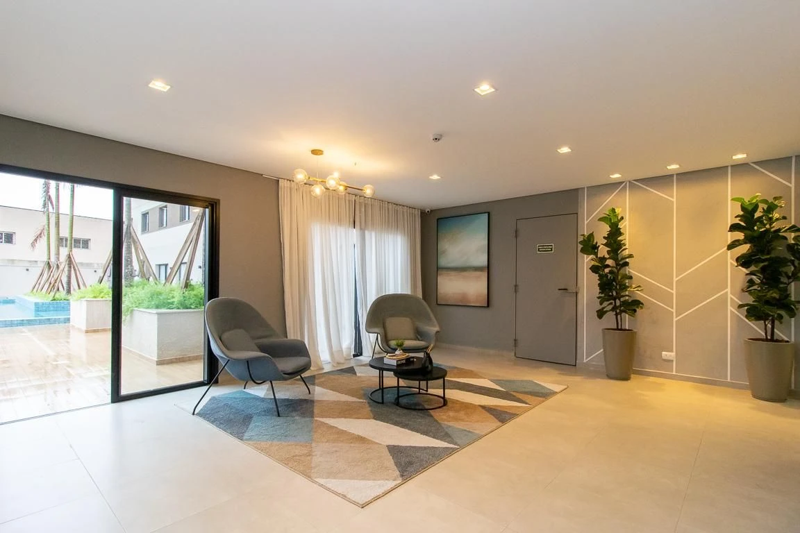 Furnished studio, 20 m², with floor-to-ceiling windows — photo 3