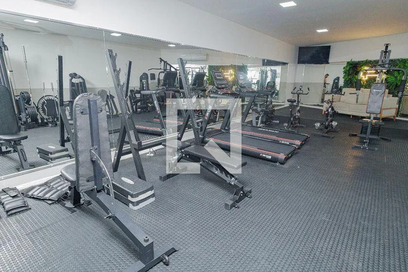 2-bedroom apartment in a building with a gym — photo 22