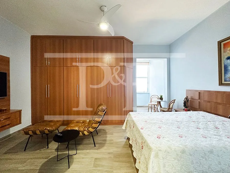 2-bedroom, 2-bath apartment with a separate kitchen — photo 8