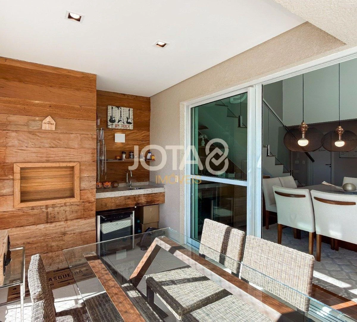 Furnished 4-bedroom apartment with open-plan kitchen — photo 41