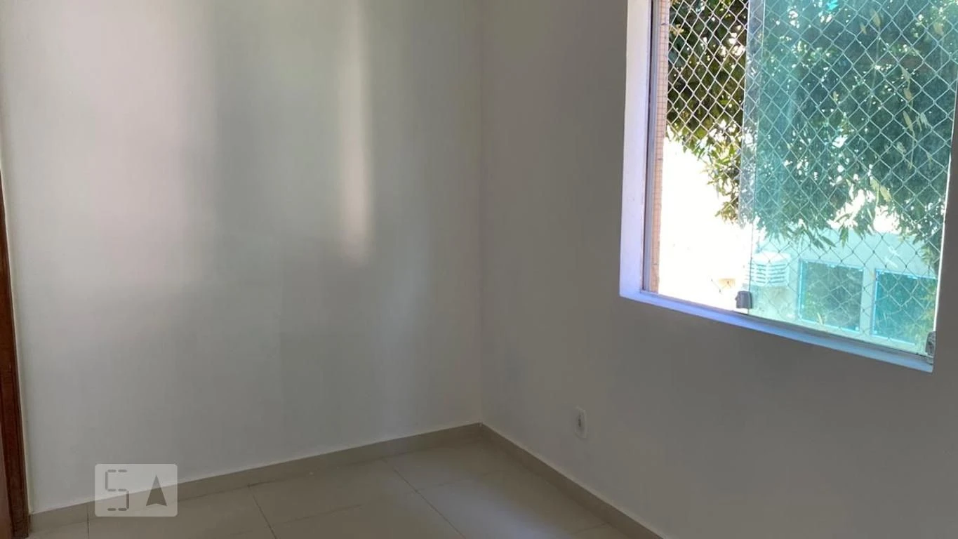 2-bedroom apartment in a building with a pool — photo 5