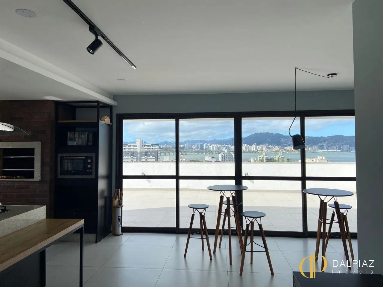 Furnished 46 m² studio with balcony and built-in grill — photo 24