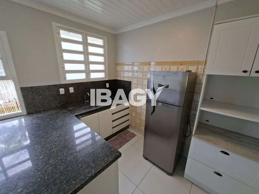 Furnished 3-bedroom house with private barbecue — photo 2