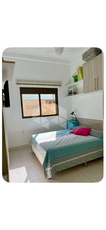 3-bedroom apartment in a building with a pool — photo 4