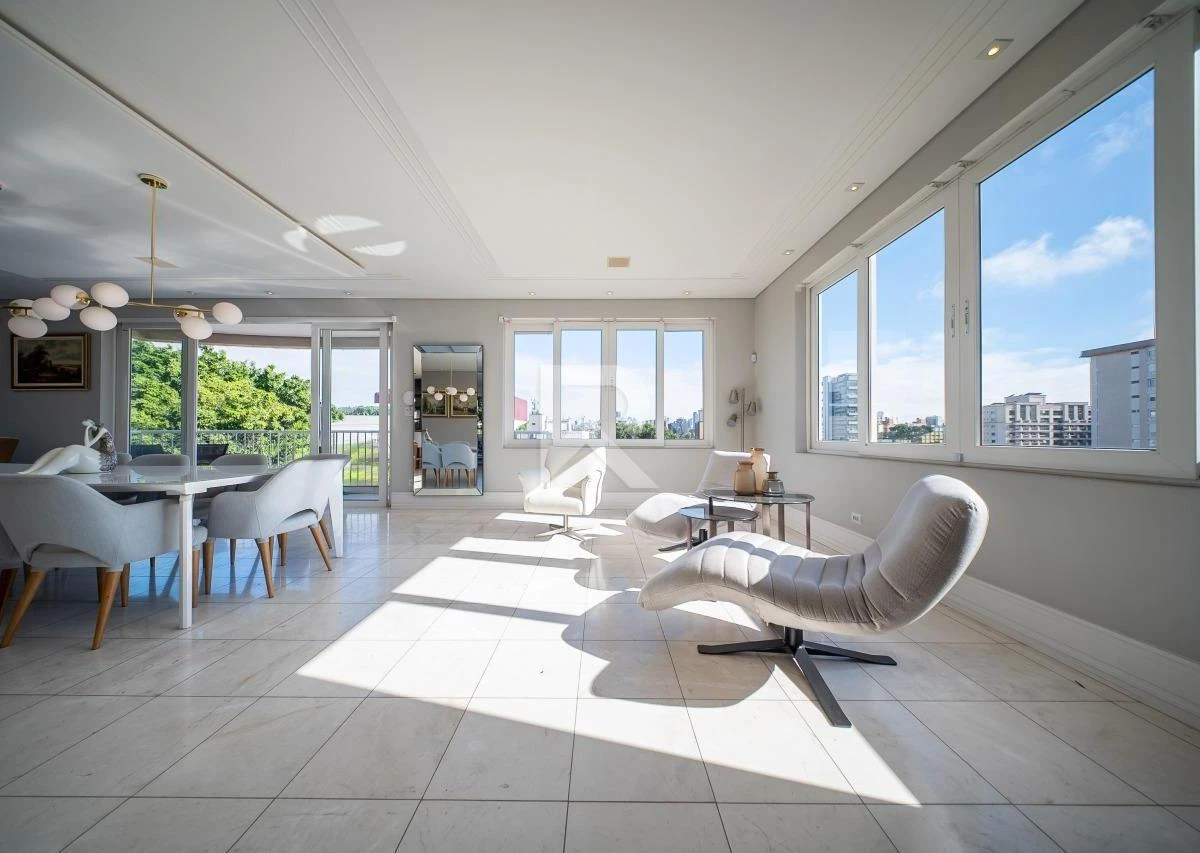 344 m² apartment with floor-to-ceiling windows and a bathtub — photo 27