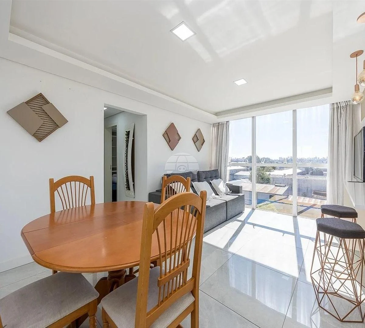 Furnished apartment with open-plan kitchen and 2 bedrooms — photo 3