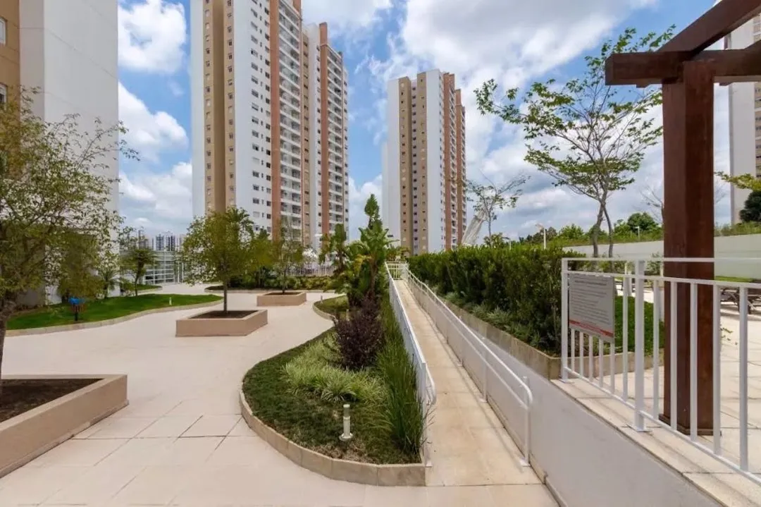 Apartamento de 2 dormitorios con balcón cerrado en vidrio — photo 54