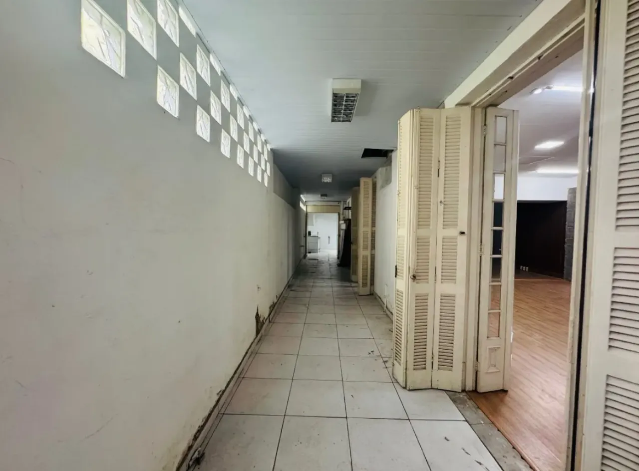 Casa sem mobília com 5 quartos e 2 vagas de garagem — photo 14