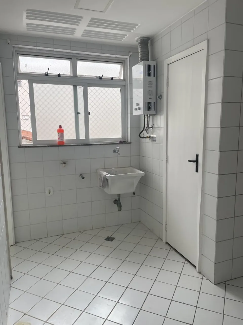 Apartamento com 3 dormitórios e 3 banheiros e área de serviço — photo 12
