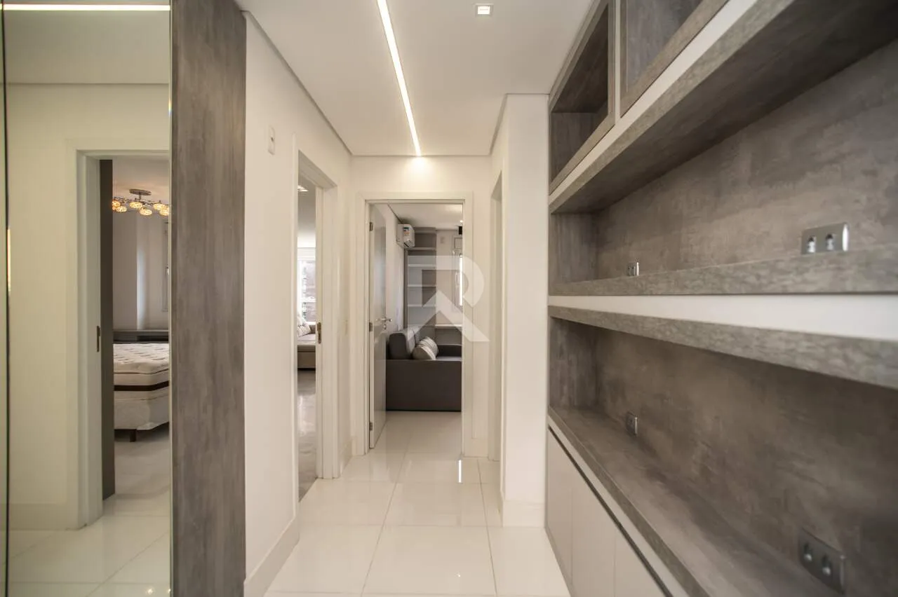 Furnished apartment with 4 en-suite rooms and glazed balcony — photo 14