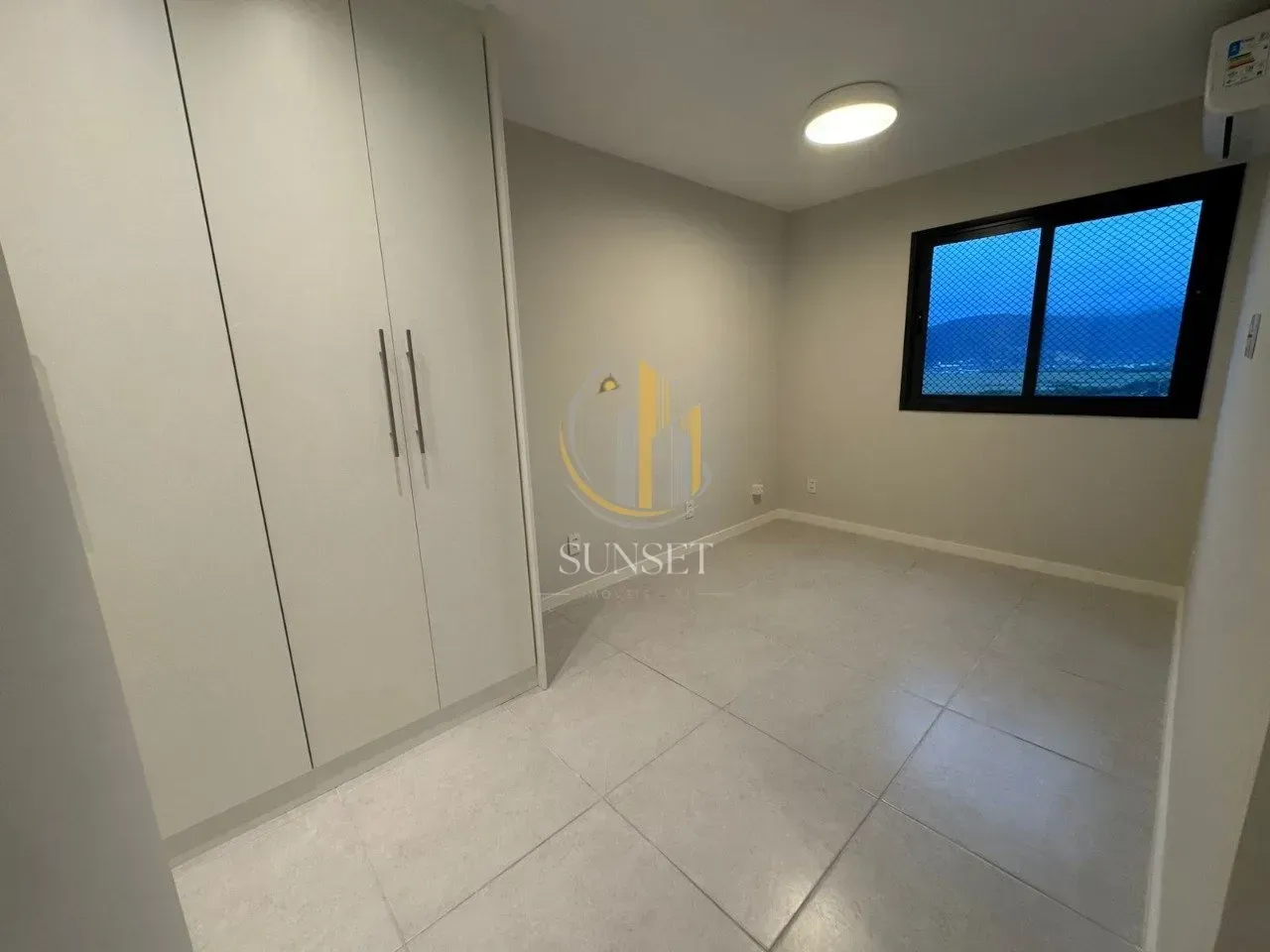 Apartment with a closed gas kitchen and 3 bedrooms — photo 3
