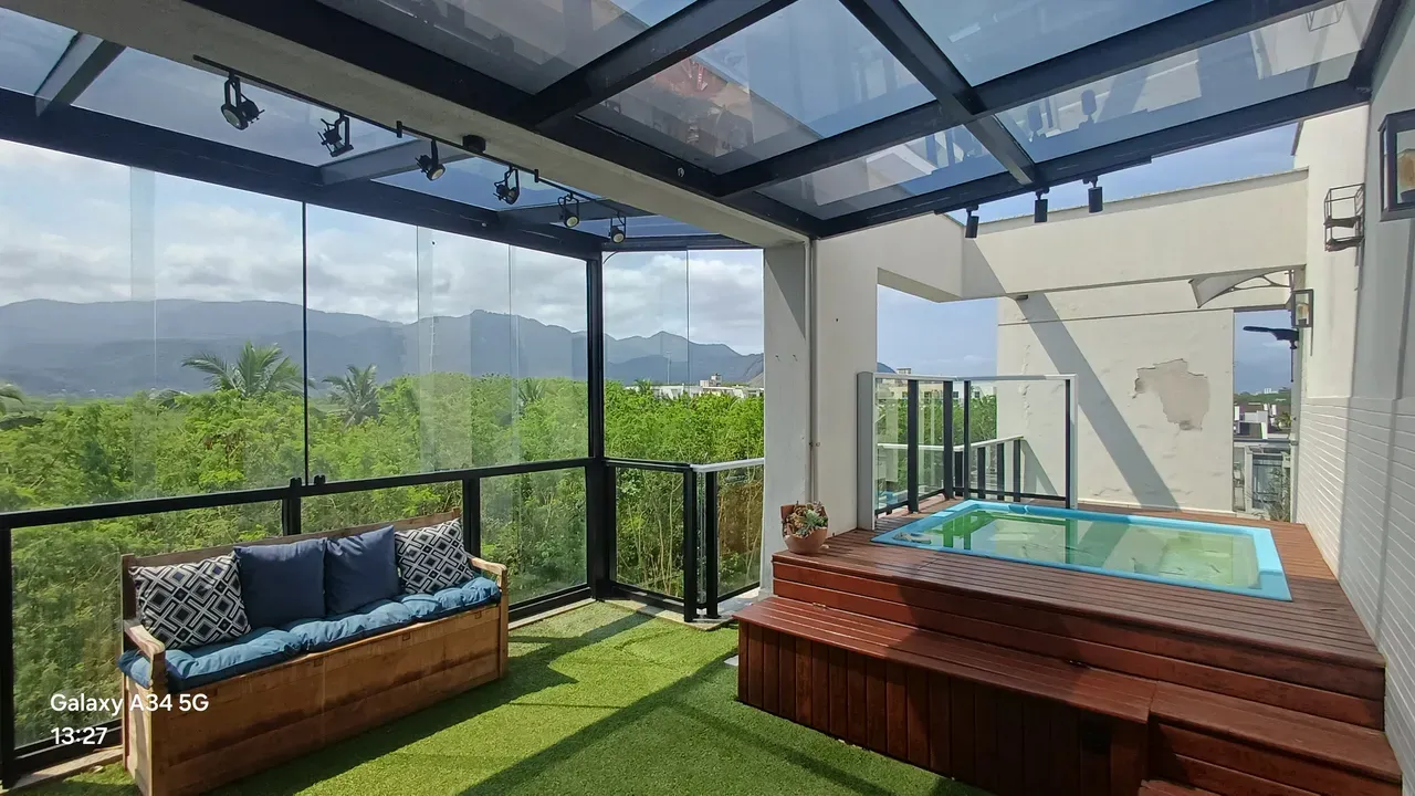 4-bedroom apartment with a mountain view in Rio de Janeiro — photo 5