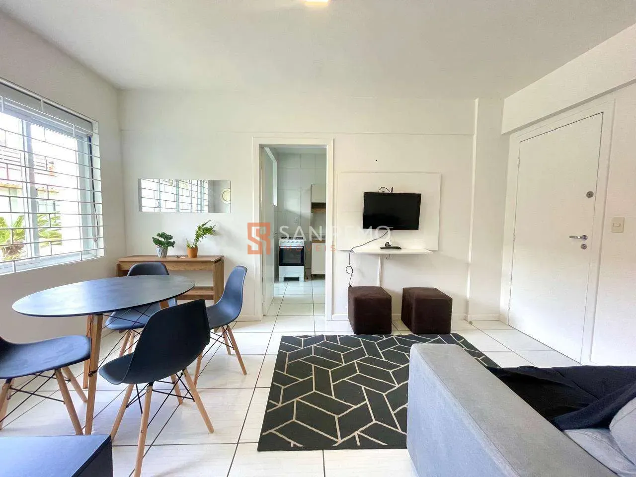 One-bedroom apartment with a home office in Florianópolis — photo 5