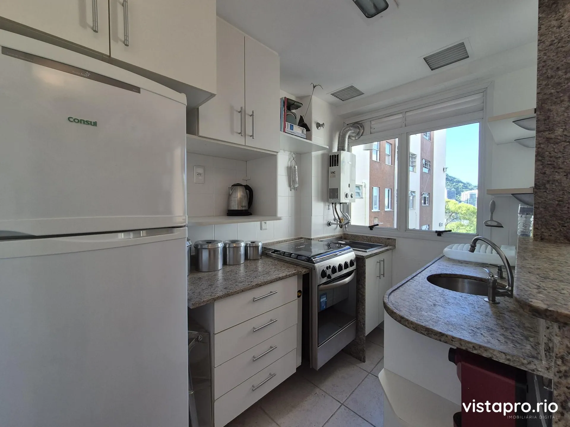 Furnished apartment, 50 m², with a water view — photo 3