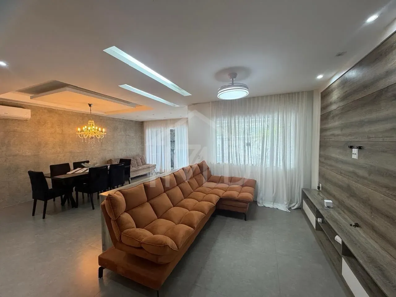 Unfurnished house with 4 bedrooms and 5 baths — photo 13