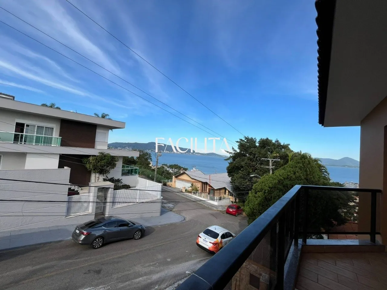 Furnished 456 m² house with 3 en-suite bedrooms and pool — photo 31