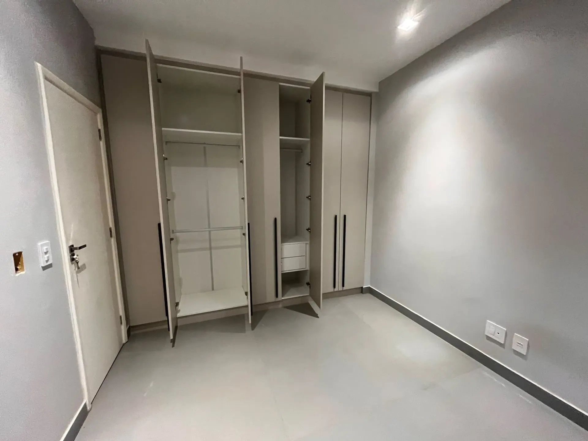 3-bedroom apartment, 1 with its own bathroom, 100 m² — photo 2