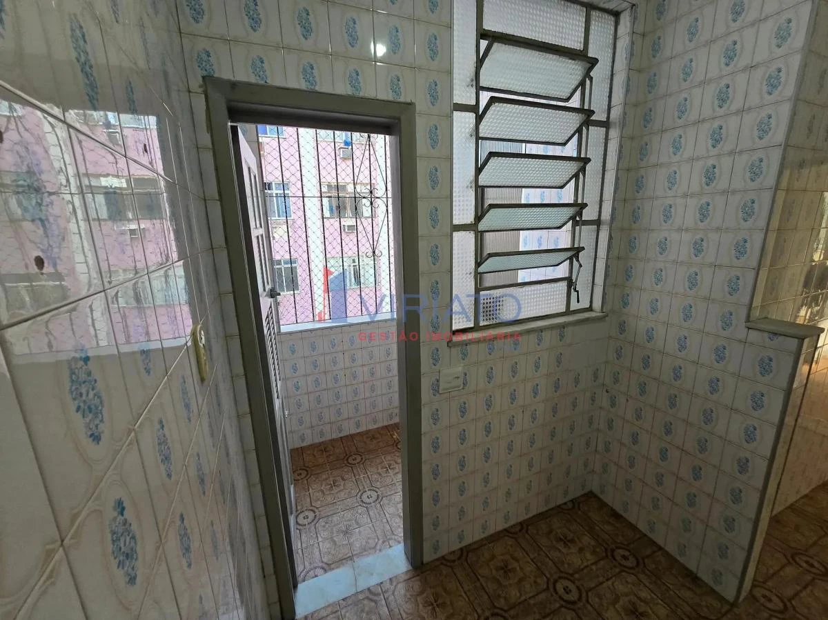 Apartment, 71 m², with wood or laminate floors — photo 24