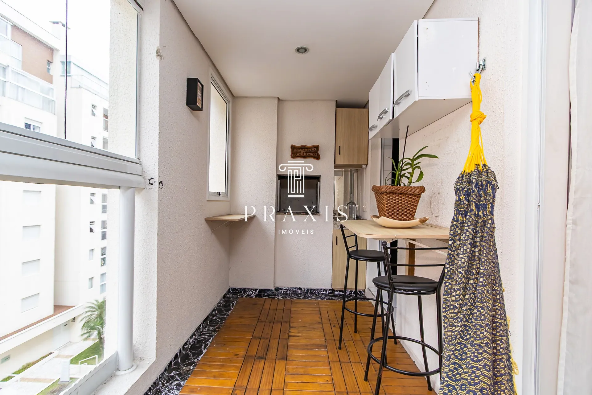 Apartment with 2 en-suite bedrooms and 3 bathrooms — photo 11
