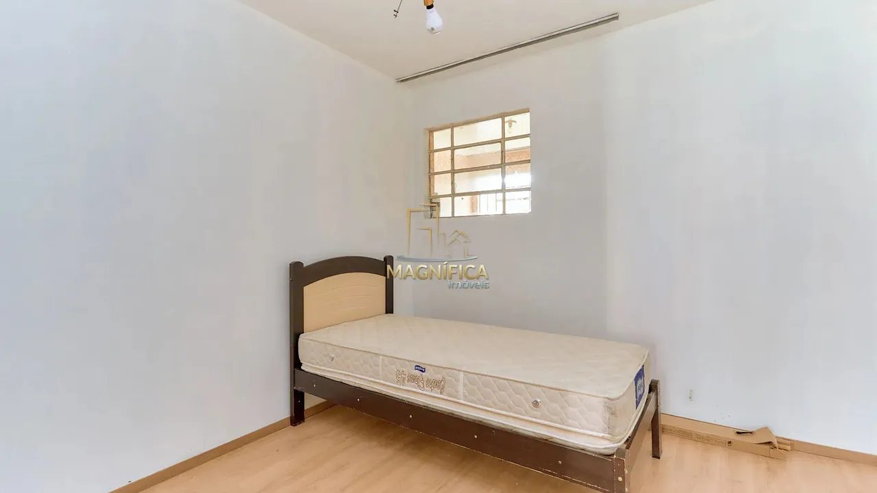 House with 3 bedrooms and a private BBQ area — photo 10
